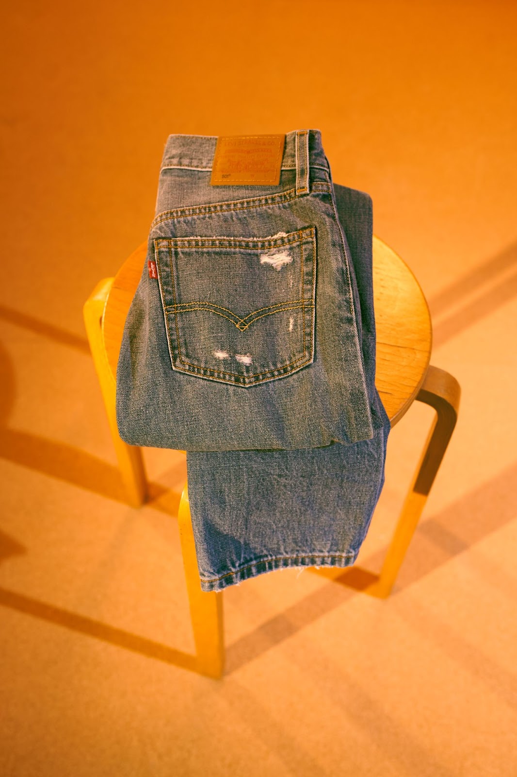 Jeans Levi's 501 apresenta novas variações inspiradas em edições do modelo  clássico