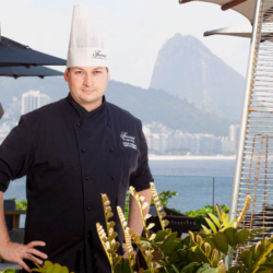 Crudo é o tema da aula do chef Carlos Cordeiro no Rio Gastronomia