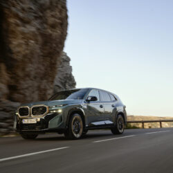 BMW XM é revelado com design extravagante e motor V8 híbrido mais potente da história da BMW M GmbH