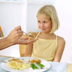 Aversão alimentar: A resistência de crianças e adultos a certos alimentos