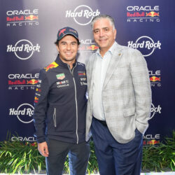 Hard Rock recebe piloto Sérgio Perez em evento VIP em São Paulo