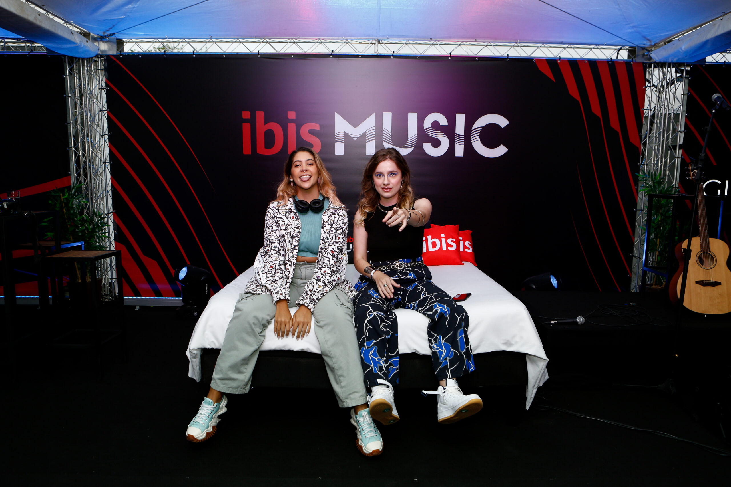 No momento, você está visualizando ibis monta camarote exclusivo e leva influenciadoras para a Rolling Stone Music & Run 2022