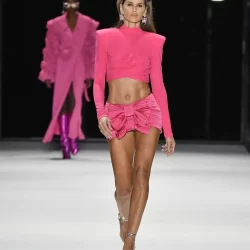 Charth realiza desfile para apresentar a Eternal Collection, com Izabel Goulart e Lais Ribeiro