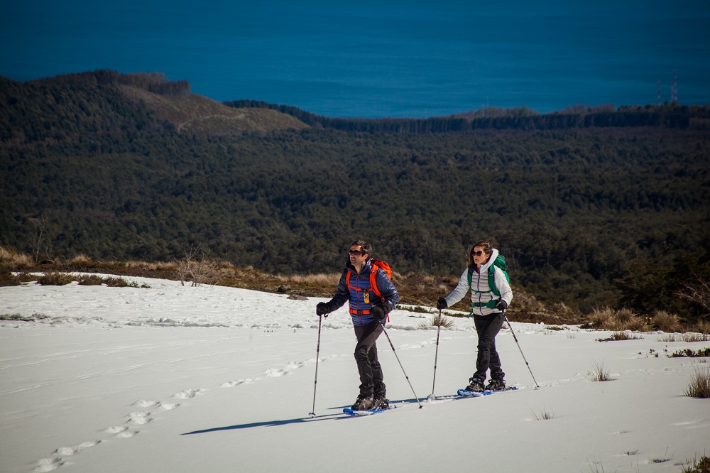 No momento, você está visualizando No Chile, faça de caminhada na neve a esqui na encosta do vulcão