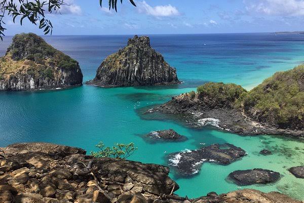 No momento, você está visualizando Azul aumenta operações em Fernando de Noronha 