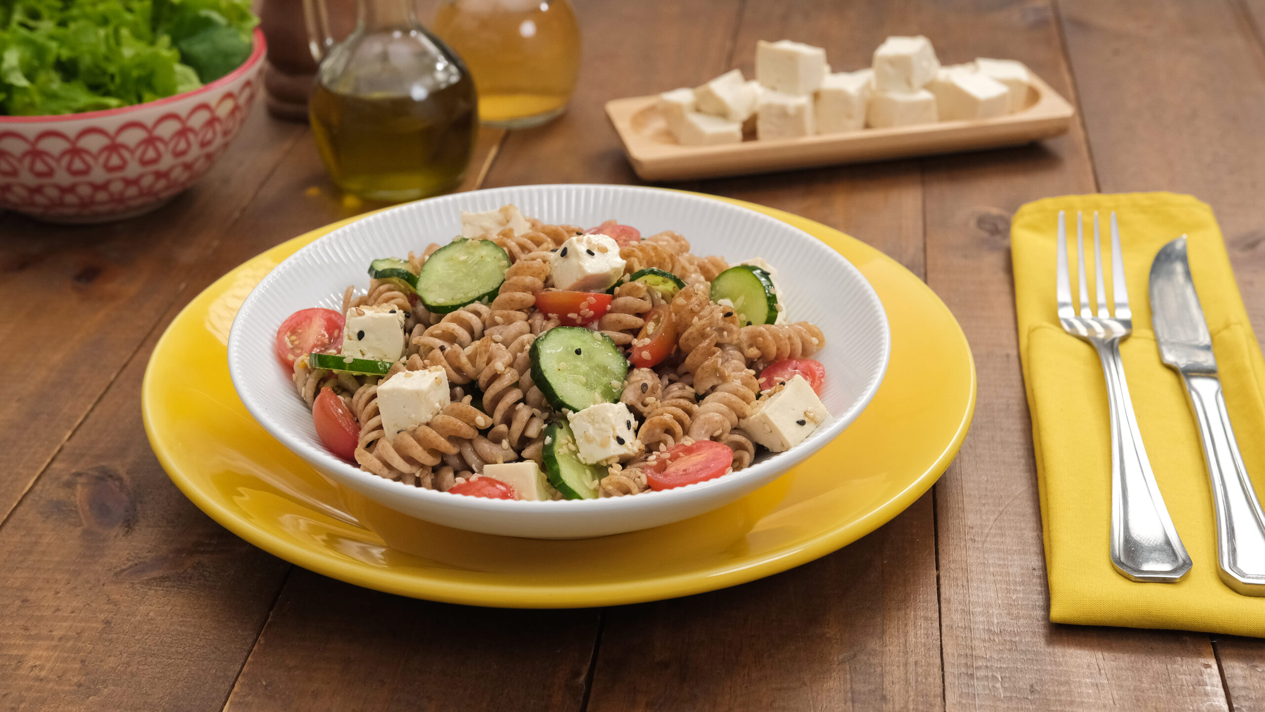 No momento, você está visualizando Receita de Salada Integral de Macarrão de Sêmola e Tofu