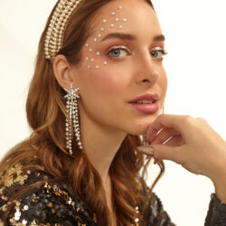 Let It Shine: Carol Bassi apresenta seleção de looks para o Carnaval