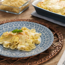 Renata ensina receita de Fricassé de frango com macarrão