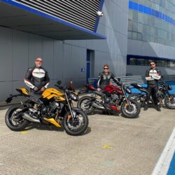 Triumph realiza “Street Triple Press Ride” em Jerez de la Frontera e conta com presença de embaixadores da marca no Brasil