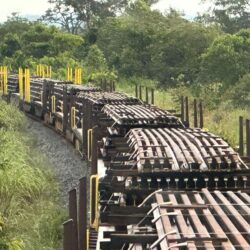 Caiado acelera Sistema Ferroviário Estadual e trilhos da Fico chegam a Goiás