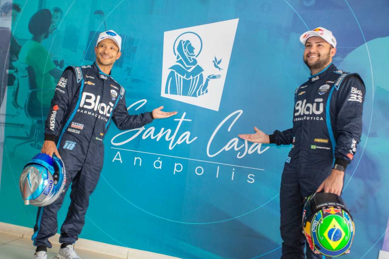 No momento, você está visualizando Hospital ACCG Santa Casa de Anápolis recebe visita dos pilotos de Stock Car da Blau Motor Sport