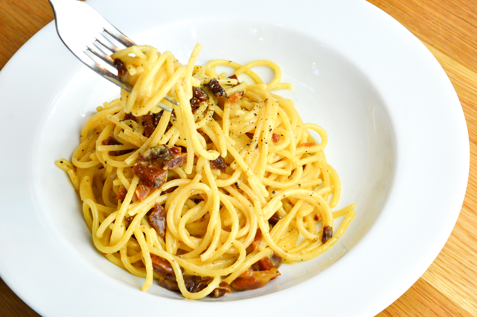 No momento, você está visualizando Carbonara Day: confira onde comer um dos pratos mais típicos da Itália