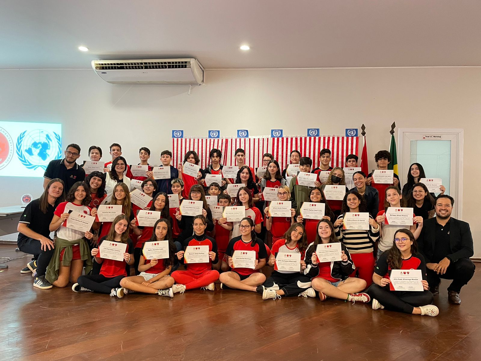 No momento, você está visualizando Alunos da Escola Canadense de Goiânia são classificados para simulação de reunião da ONU