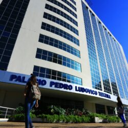 Governo de Goiás decreta ponto facultativo na véspera da Sexta-feira Santa