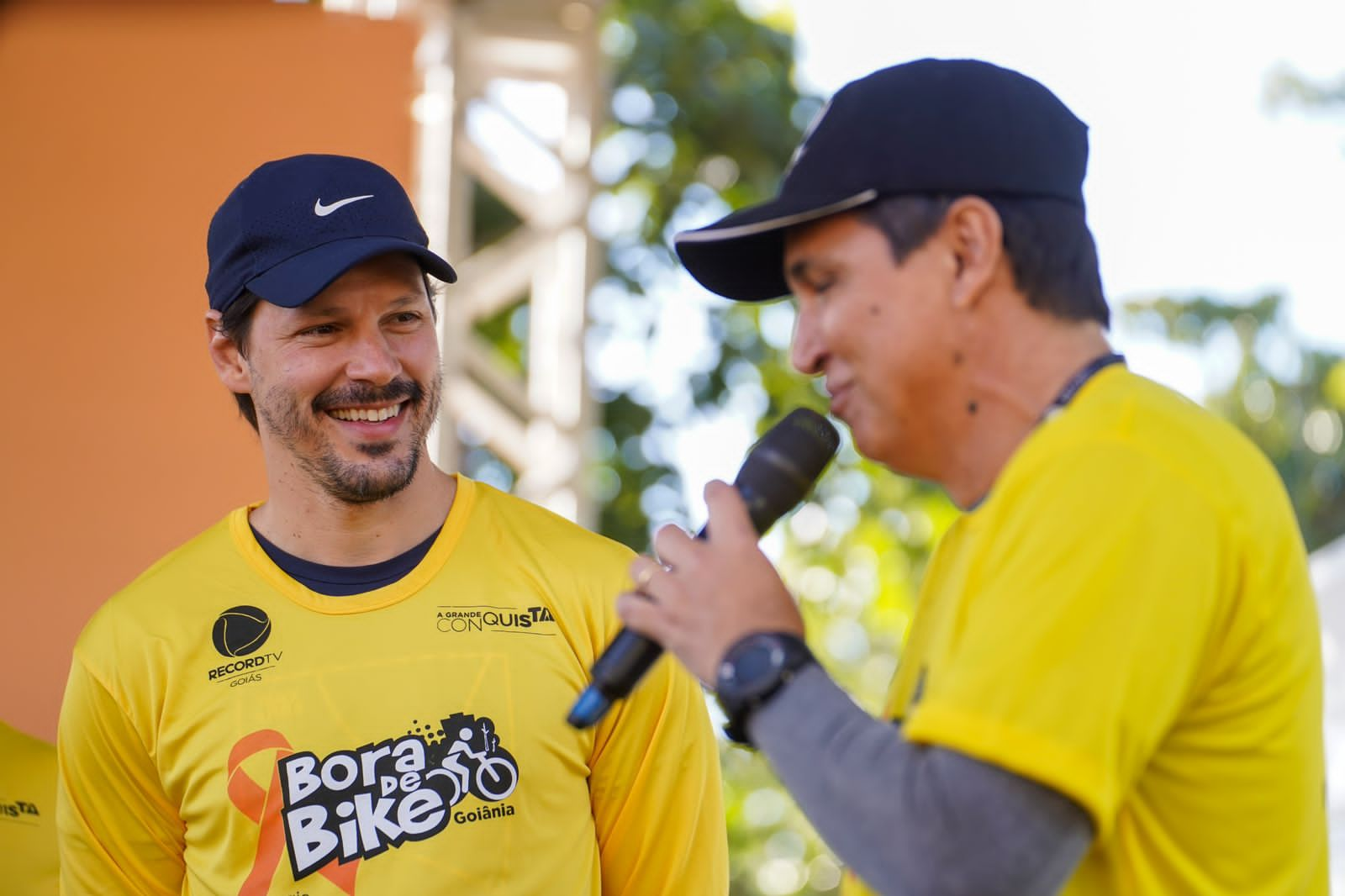 Você está visualizando atualmente Maio Amarelo: Daniel Vilela participa de passeio ciclístico pela conscientização de um trânsito mais seguro