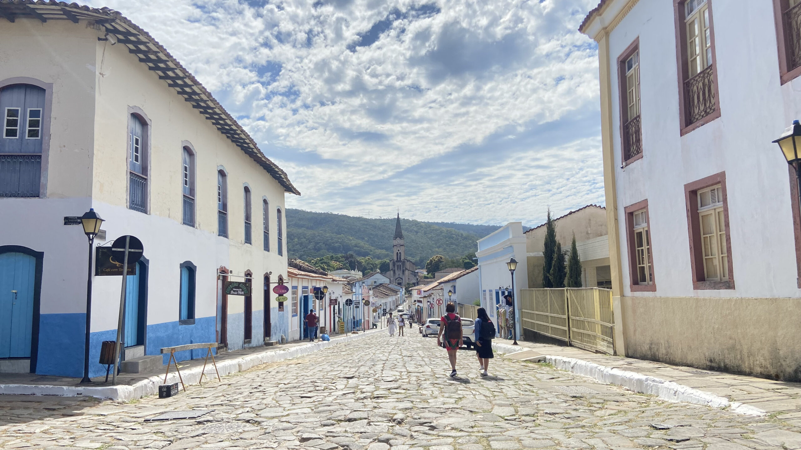 No momento, você está visualizando Fica aquece comércio e rede hoteleira da Cidade de Goiás