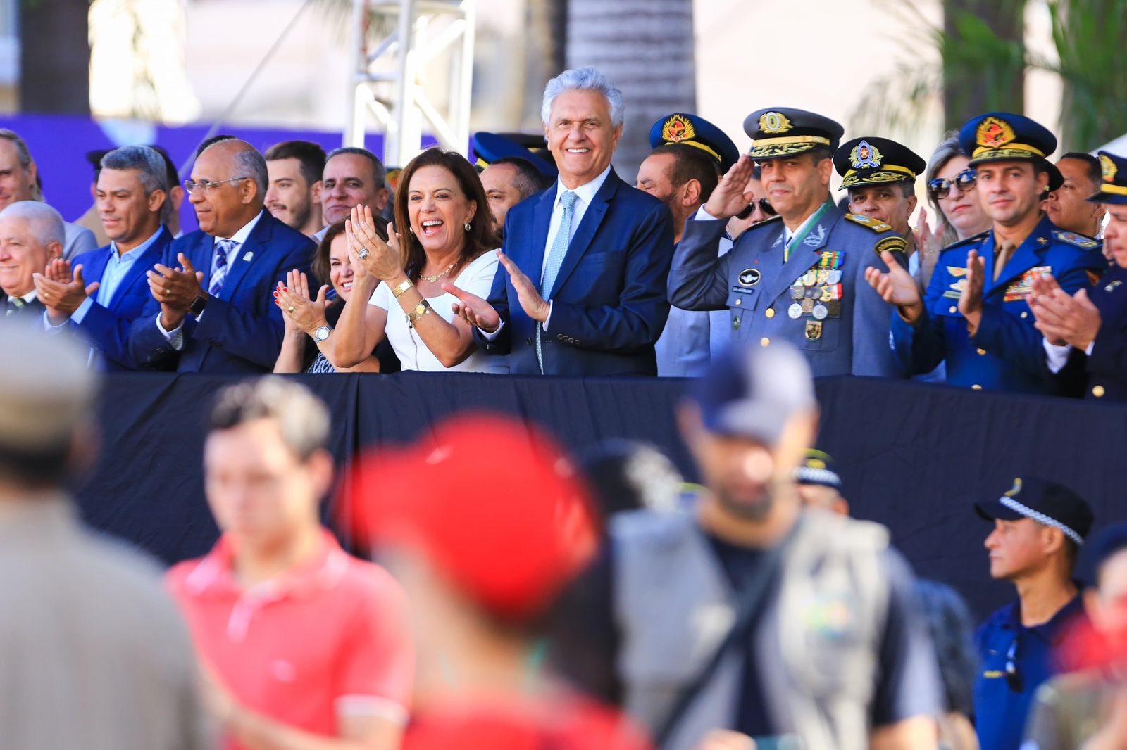 No momento, você está visualizando <em>Caiado prestigia desfile cívico-militar em comemoração ao 7 de Setembro</em>