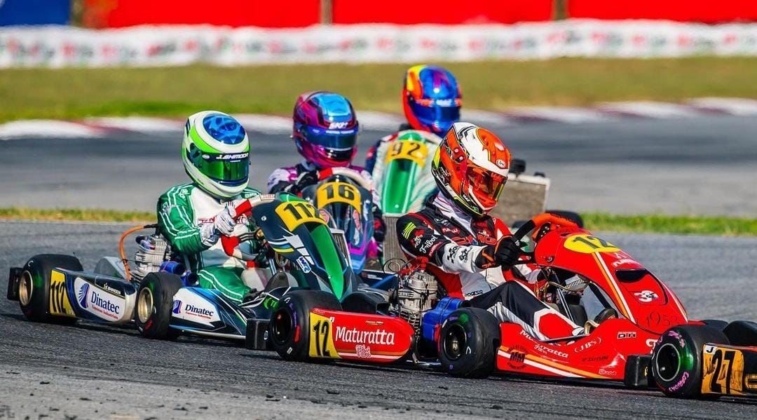 No momento, você está visualizando Goianos são vice-campeões brasileiros de kart, em competição realizada no Kartódromo RBC Racing, em Minas Gerais