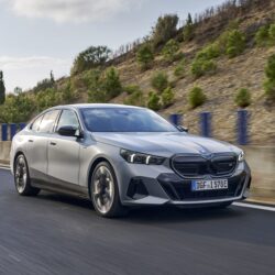 Novo BMW Série 5 chega ao Brasil em versões híbrida e 100% elétrica a partir de março