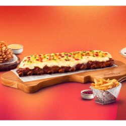 Luz, câmera, ação: Outback inova e lança torre Bloomin’ Onion com camarões, Ribs com Catupiry® Original e sobremesa de brownie, KitKat® e marshmallow