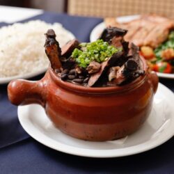 Rio Mercato serve a tradicional feijoada aos sábados