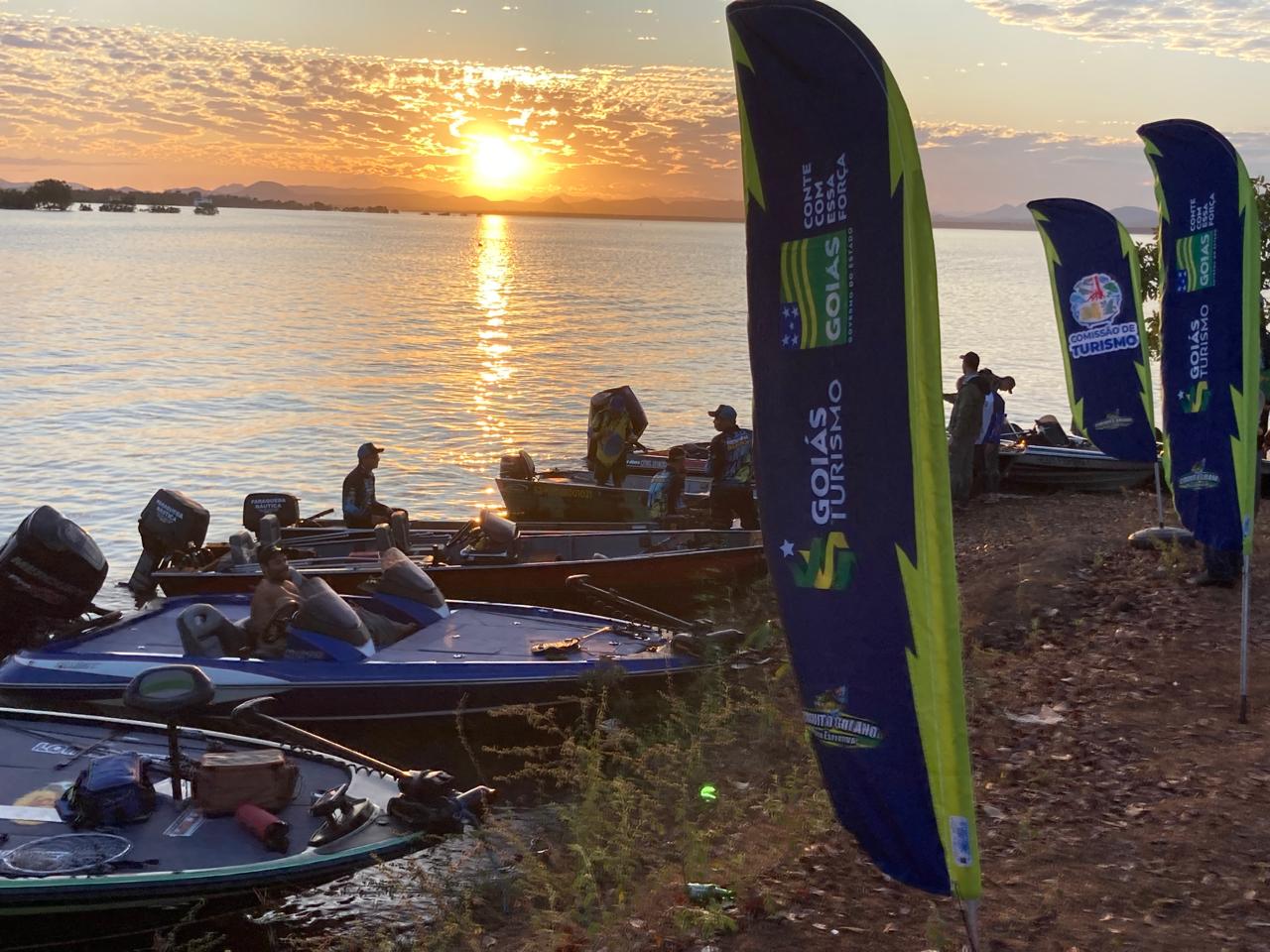 No momento, você está visualizando Campeonato de pesca movimenta turismo no Lago Serra da Mesa no fim de semana