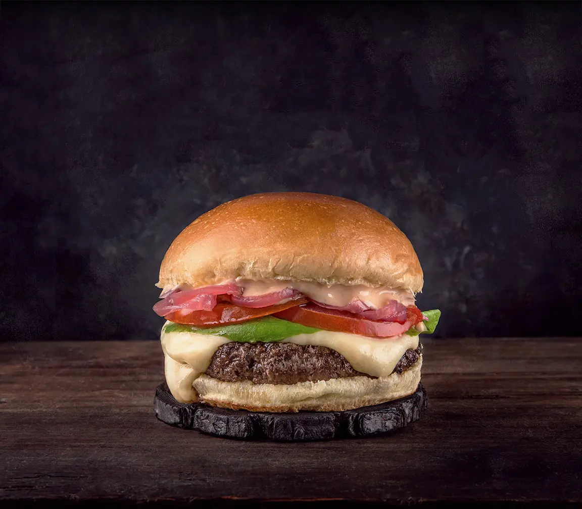 Você está visualizando atualmente T.T. Burguer abre franquia em Goiânia com cardápio assinado pelo chef renomado Tomas Troisgros