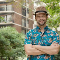 JP Silva vem do Rio de Janeiro para cantar em feijoada no Centro de Goiânia