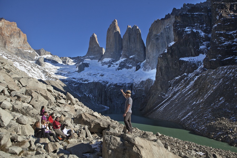 No momento, você está visualizando Hotel promove caminhadas icônicas no Parque Nacional Torres del Paine, no Chile