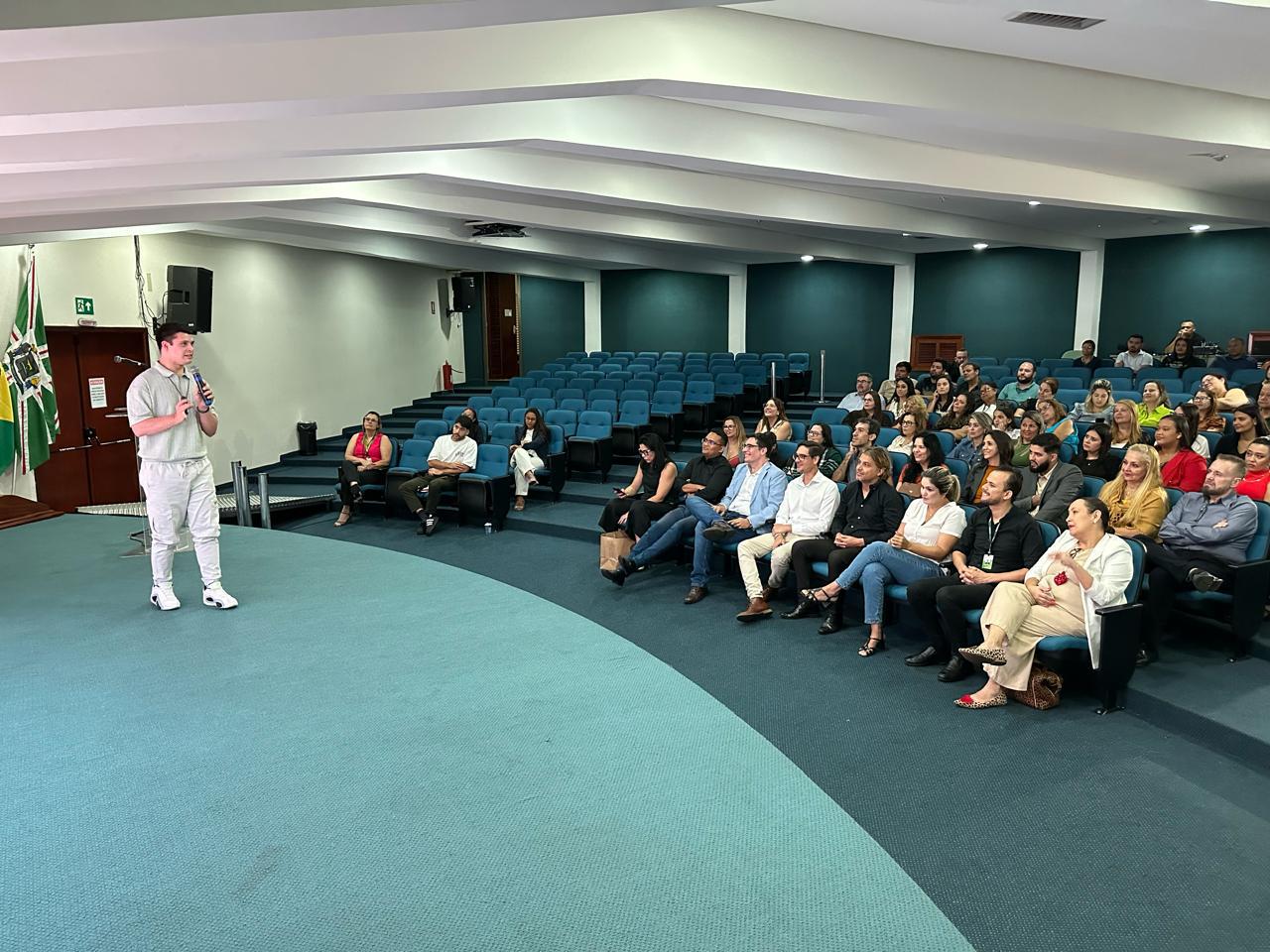 No momento, você está visualizando João Vitor de Paiva aborda combate ao capacitismo em palestra em Goiânia