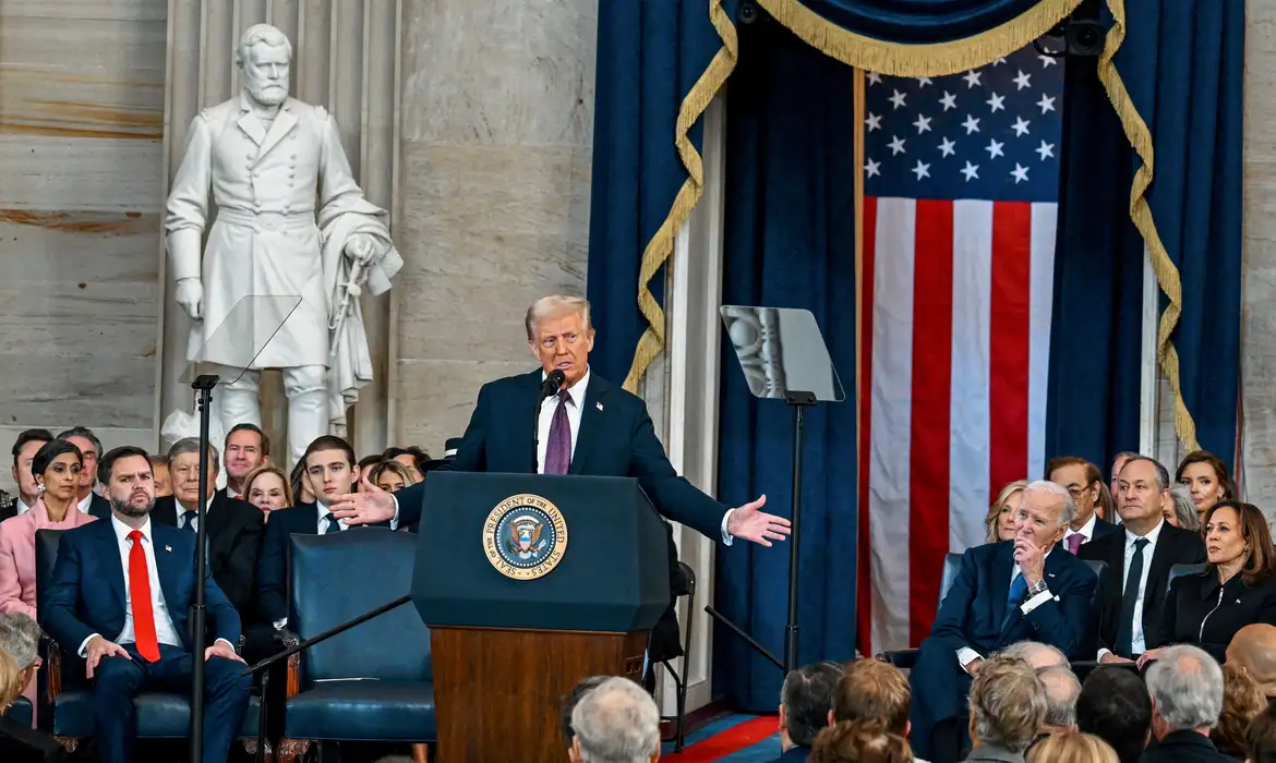 No momento, você está visualizando Donald Trump é empossado como 47º presidente dos Estados Unidos