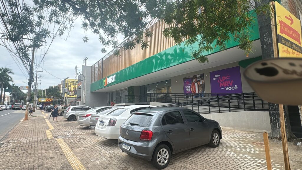 Fachada do novo Ponto de Experiência da MRV na Avenida 85.