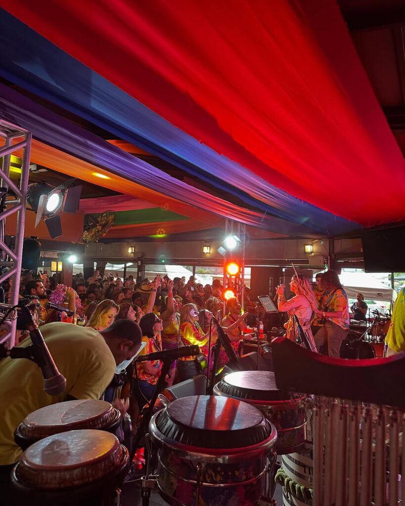 Bloco do Cateretê: Carnaval com open de churrasco, feijoada, trio elétrico e tradicionais atrações goianas