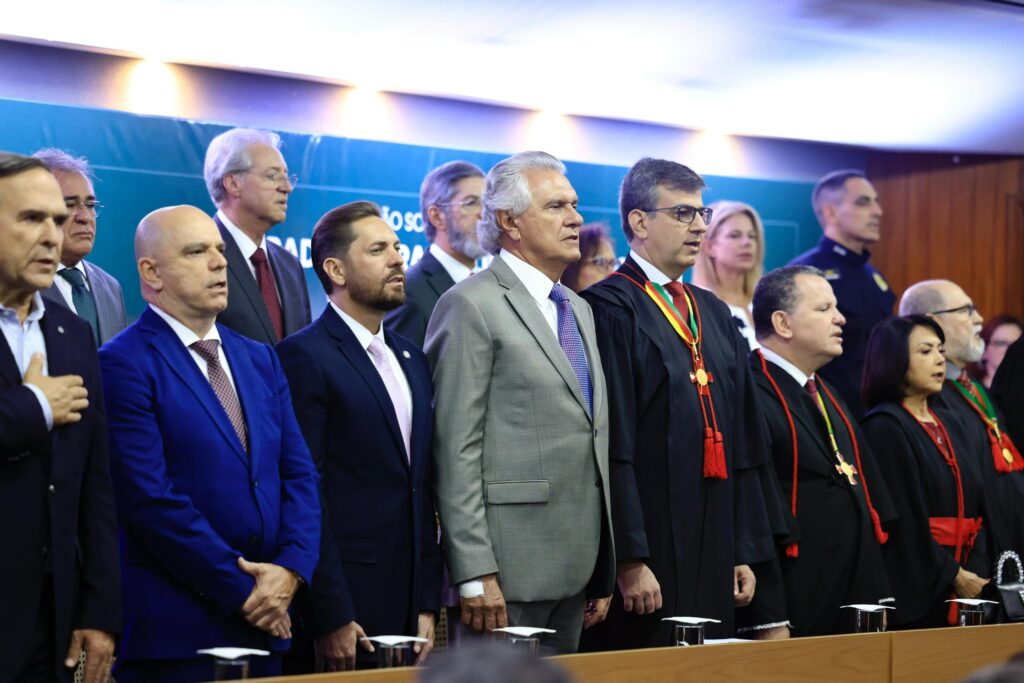 Cyro Terra assume comando do MP-GO, com prestígio de Caiado