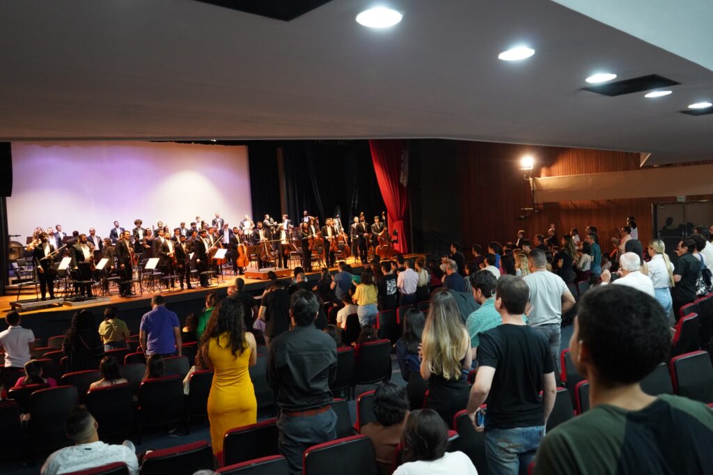 Orquestra Filarmônica de Goiás faz concerto no Basileu França